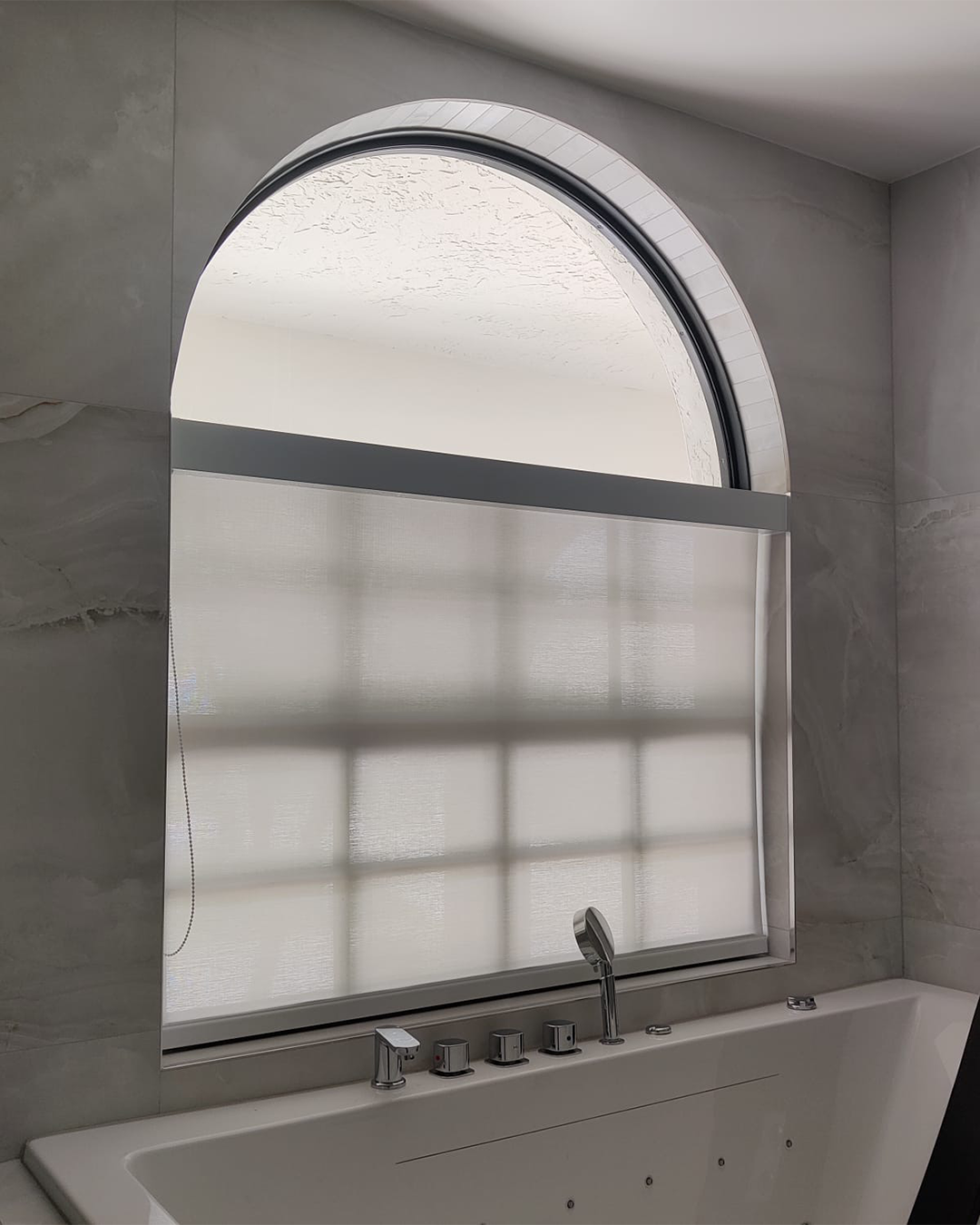 roller-at-screen-001