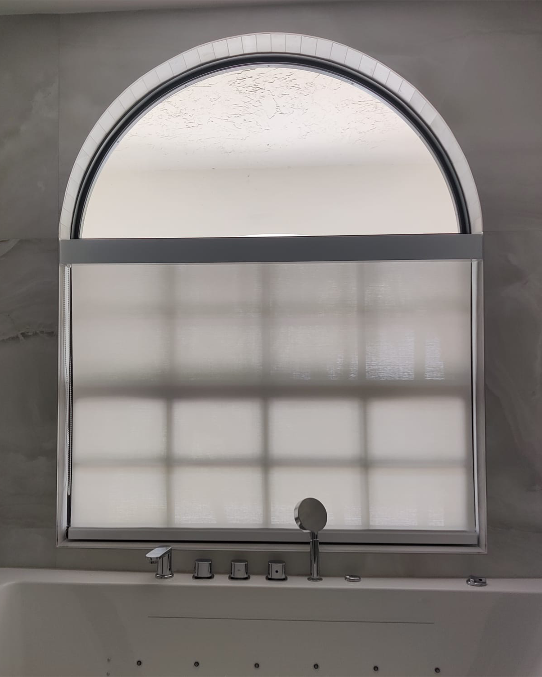 roller-at-screen-002